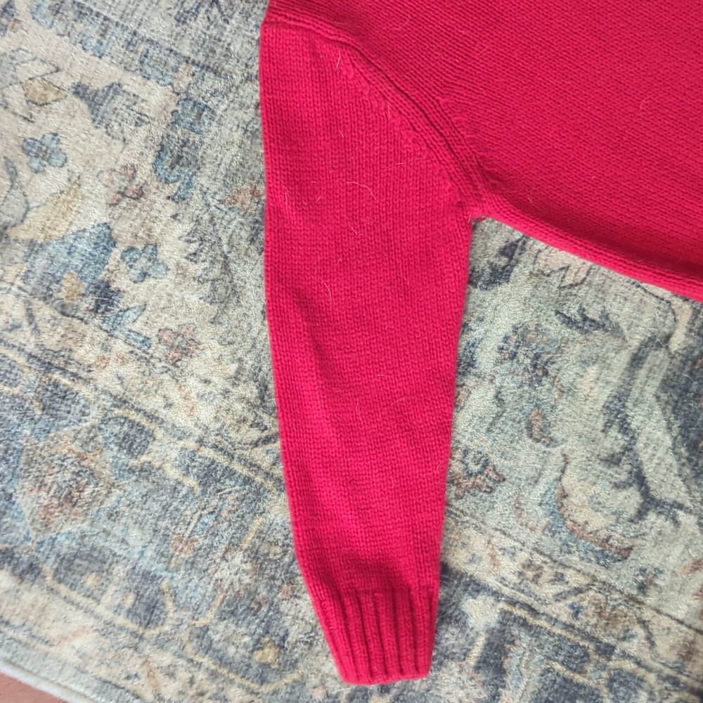 Red Sweater - Picture 4 of 9